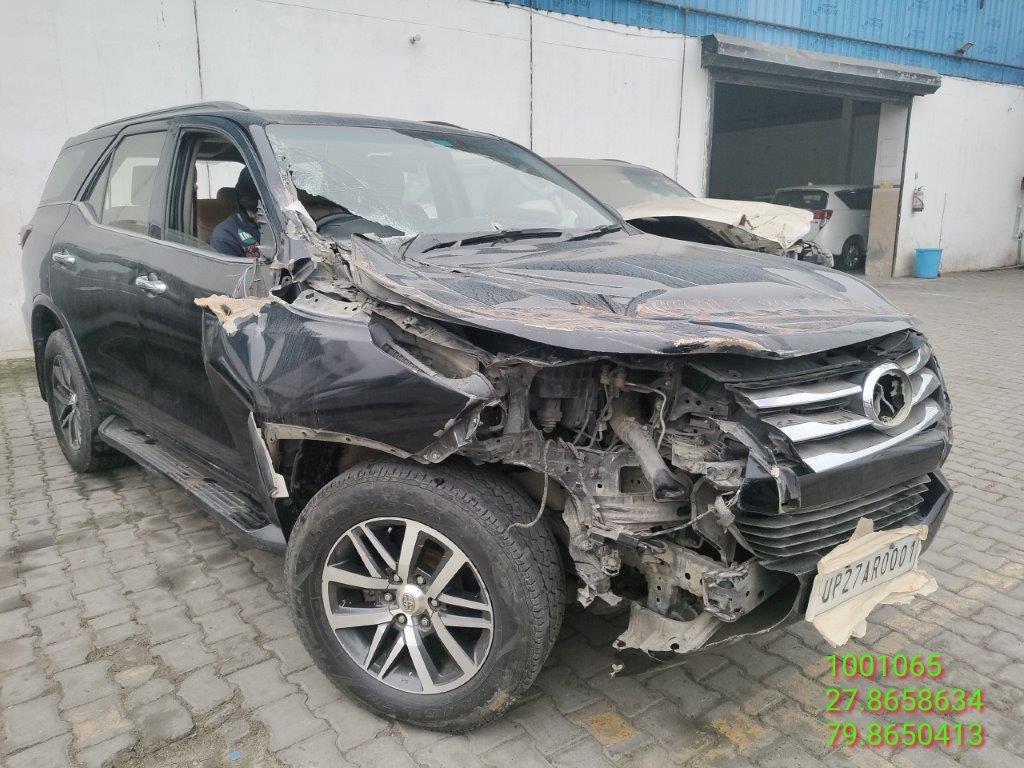 TOYOTA  FORTUNER 2.8